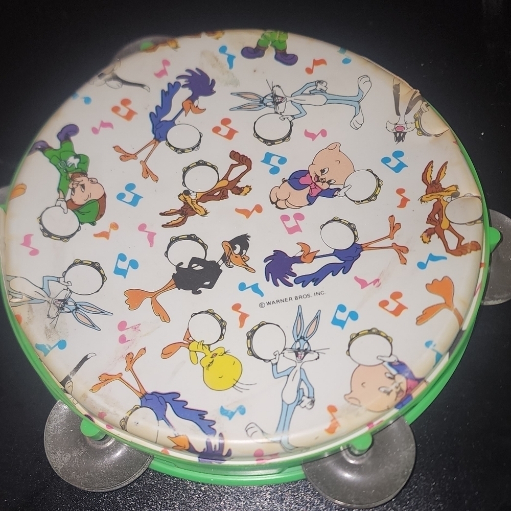 Vintage Looney Tunes Tambourine with Characters. Comes In Original Box. - Picture 6 of 6